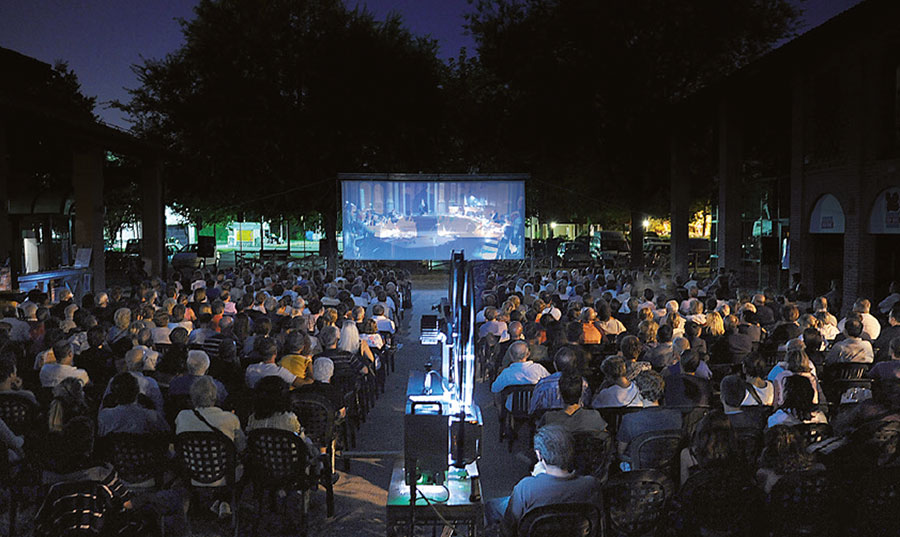casa bondi proiezioni B’est Movie