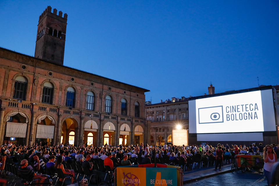 World Press Photo in Piazza a Bologna