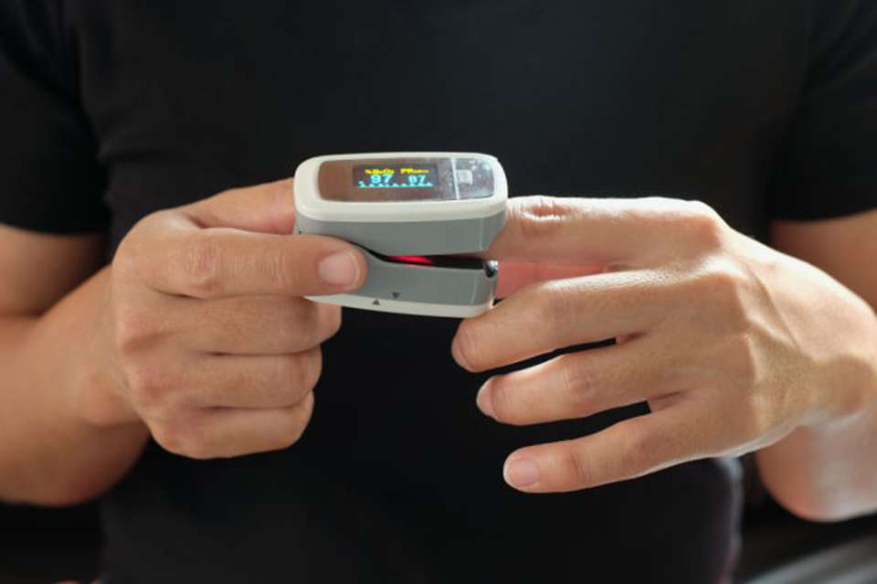 Calderara, saturimetri gratis per i positivi in isolamento domiciliare