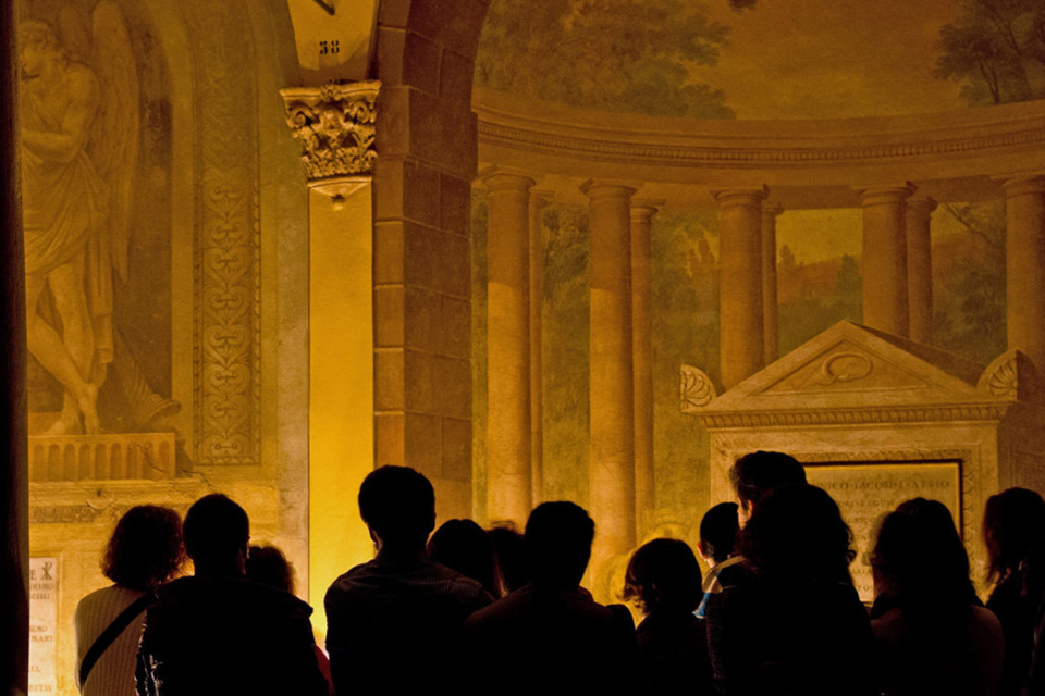 Lenti passi nel tenebroso palazzo di fate